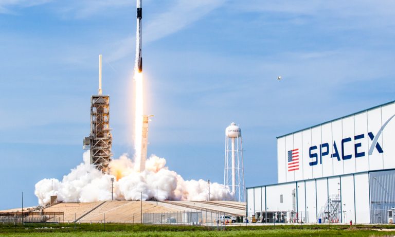 Mengenal Tentang SpaceX, Perusahaan Swasta Luar Angkasa Pertama