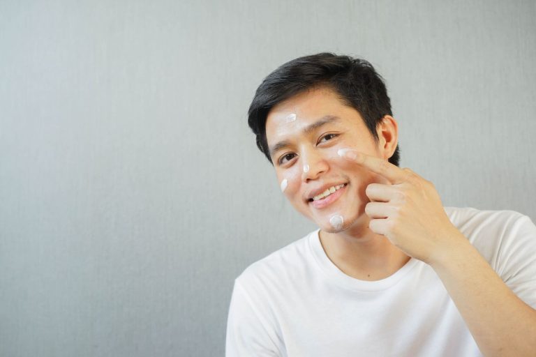 Mengapa Pria Juga Perlu Skincare: Mengungkap Fakta Penting Tentang Perawatan Kulit