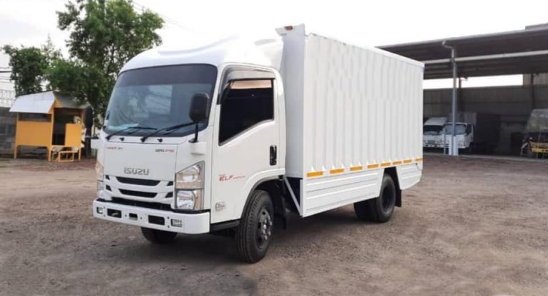 Mau Sewa Mobil Box? Ini Jenis, Keuntungan, dan Tarifnya