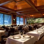 Interior mewah Le Bernardin dengan suasana elegan untuk pengalaman bersantap istimewa