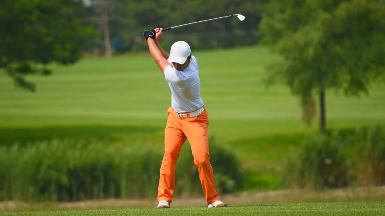 Golf Bukan Sekadar Kekuatan! Ini Teknik Rahasia untuk Pukulan Maksimal