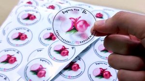 Contoh label stiker transparan untuk kemasan produk UMKM
